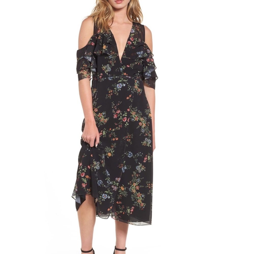 Cold shoulder floral wrap dress - Picture 4 of 8